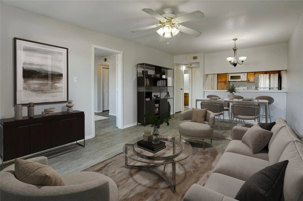 3015 Walnut Bend Lane 35, Houston