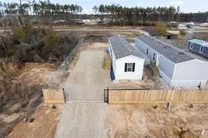 1368 Road 5800, Cleveland