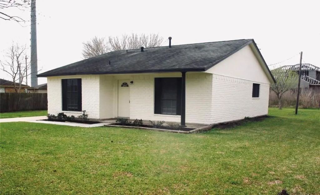 1109 N Avenue N, Freeport