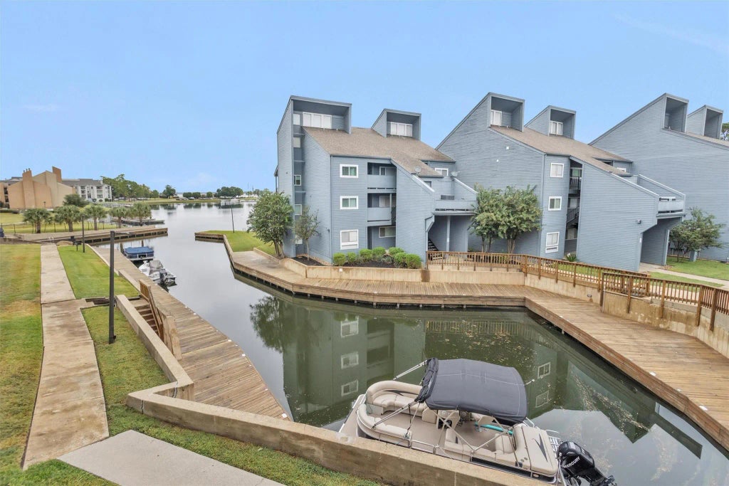 12500 Melville Drive D-234, Montgomery