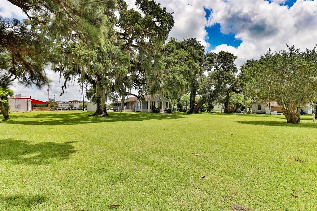 444 E Clay Street, West Columbia