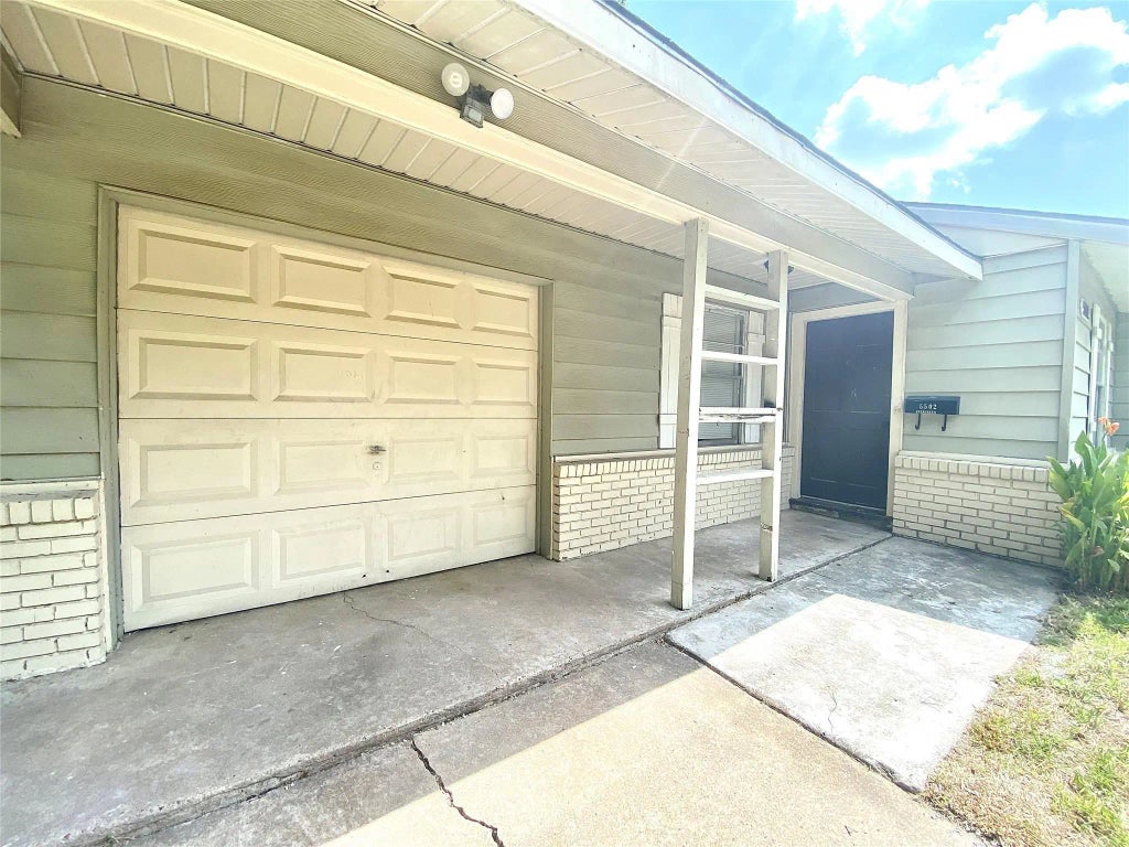 5502 Evergreen Street, Houston