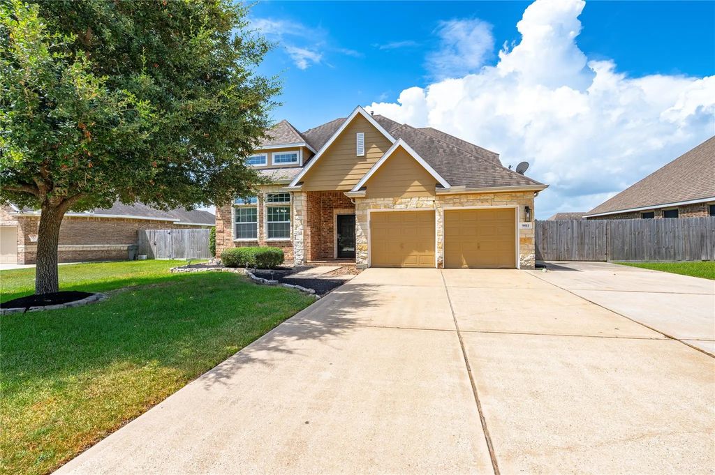 9611 Indian Trail, Mont Belvieu