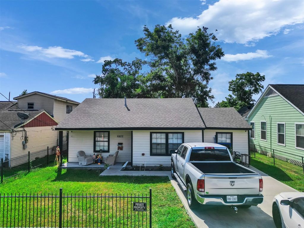 6802 Force Street, Houston