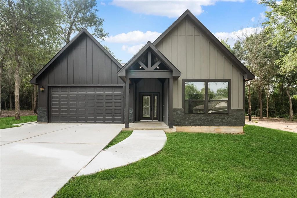 25301 Killarney Street, Hempstead