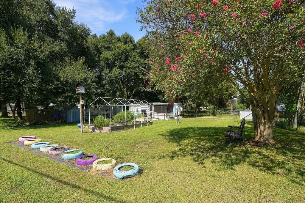 11 Pine Road W, Coldspring