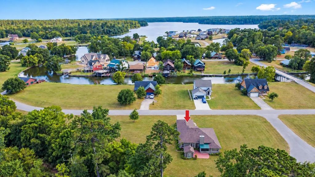 37 Wildwood Lake Drive, Huntsville