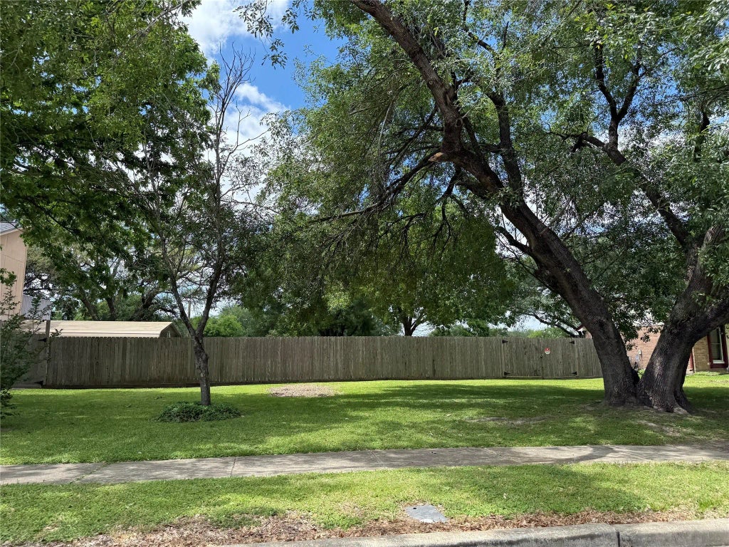 4908 Ripple Creek Drive, Baytown