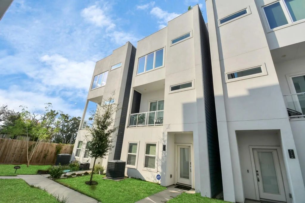 2114 Engelmohr St Unit C, Houston