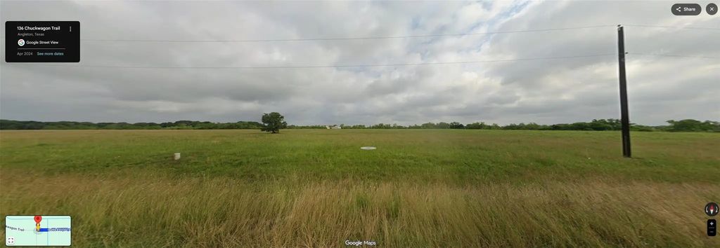 814 Chuckwagon Trail, Angleton
