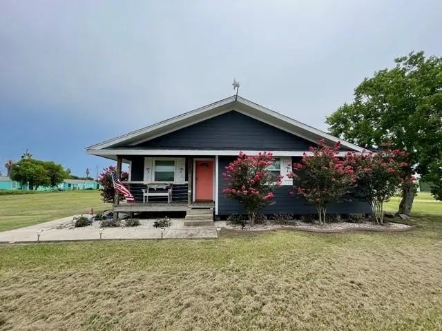 1403 Bill Tindall Avenue, Seadrift