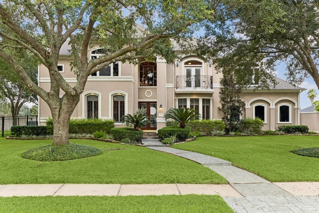 2731 Lakecrest Drive, Pearland