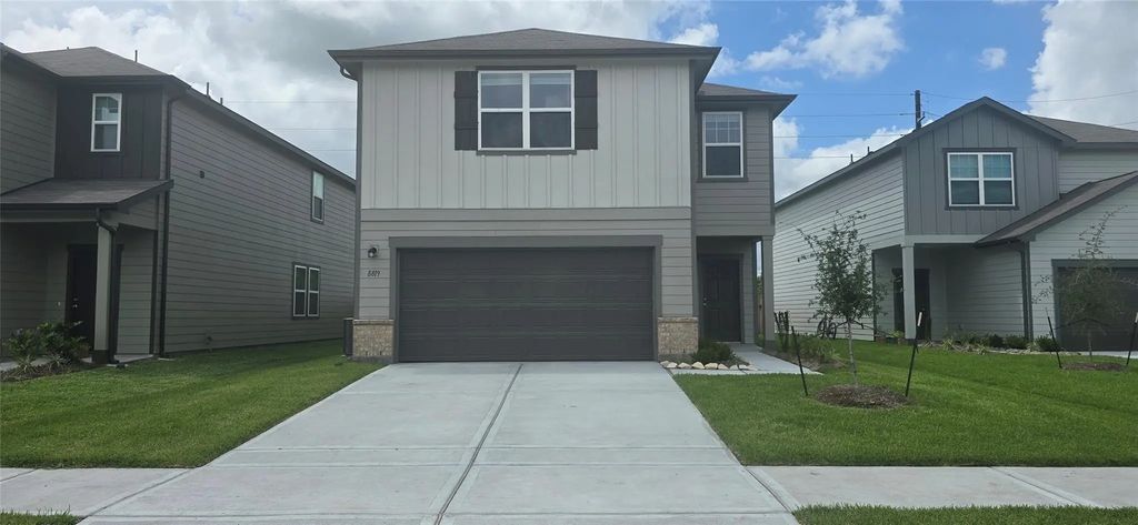 8819 Vacek Crossing Way, Richmond