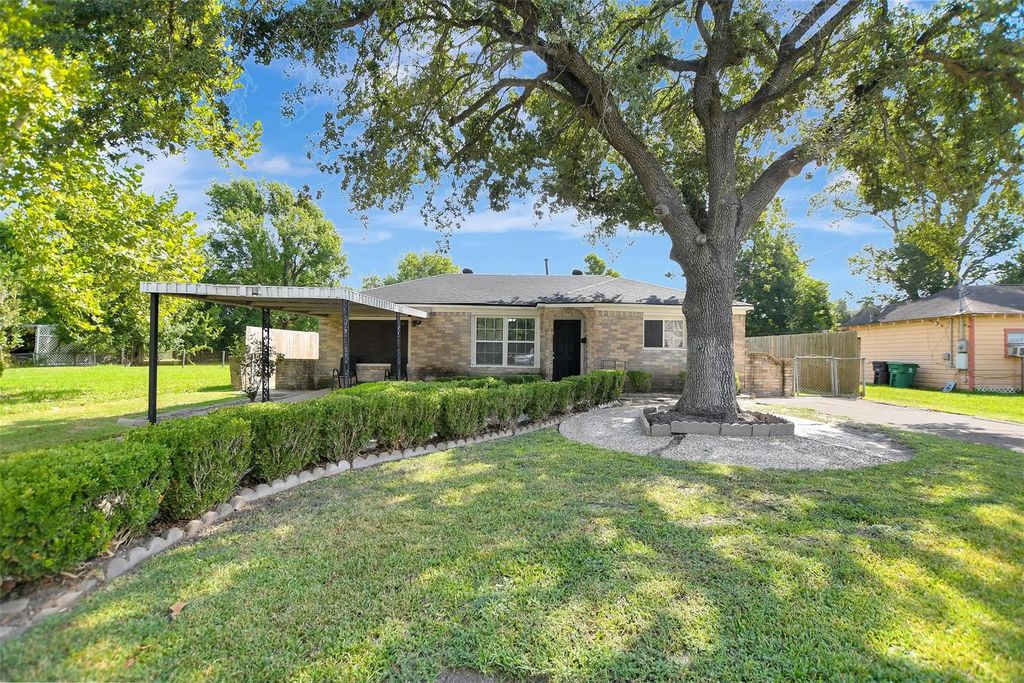 3910 Englewood Street, Houston