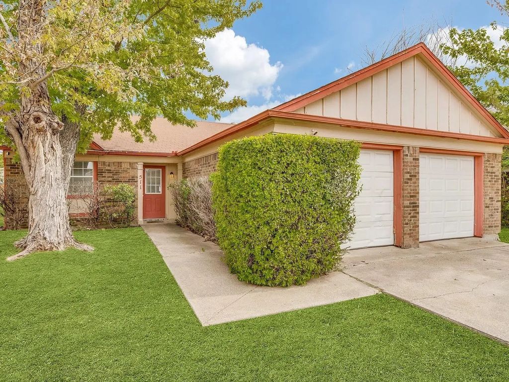 511 Nightshade Drive, Arlington