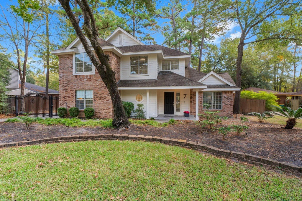 7 W Southfork Pines Circle, The Woodlands
