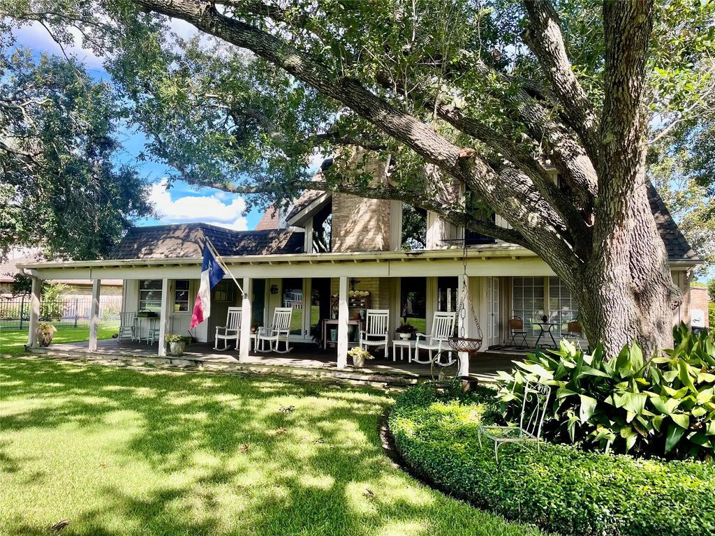 3702 Point Clear Drive, Missouri City