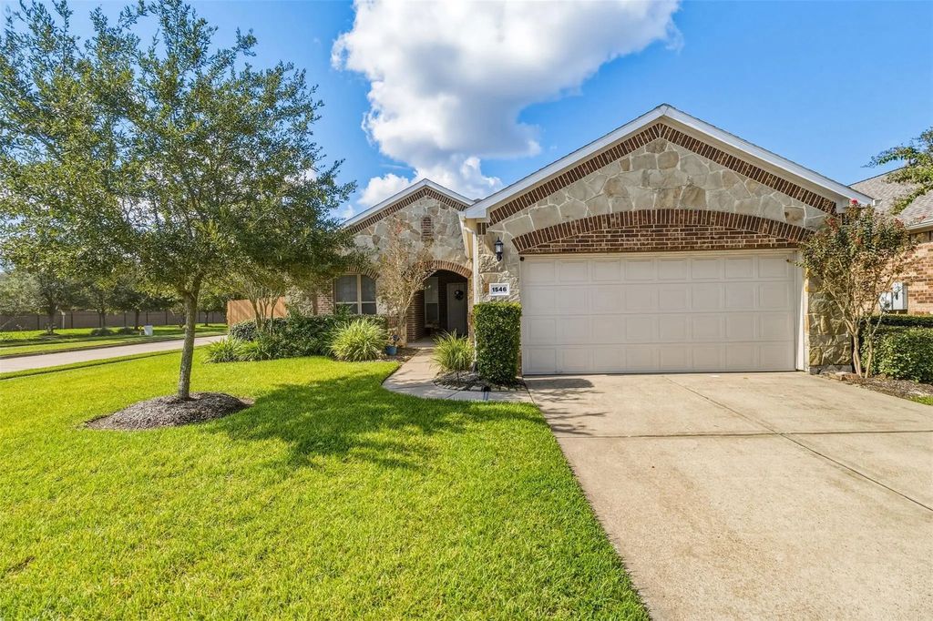 1546 Tuscan Village Drive, League City