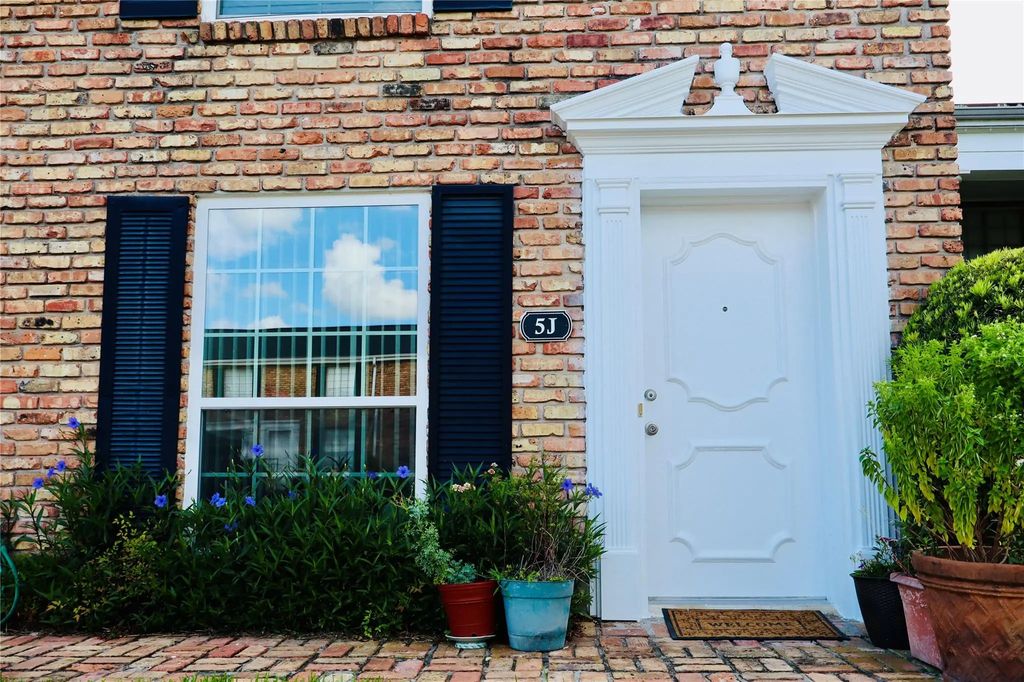 2201 Fountain View Drive 5j, Houston