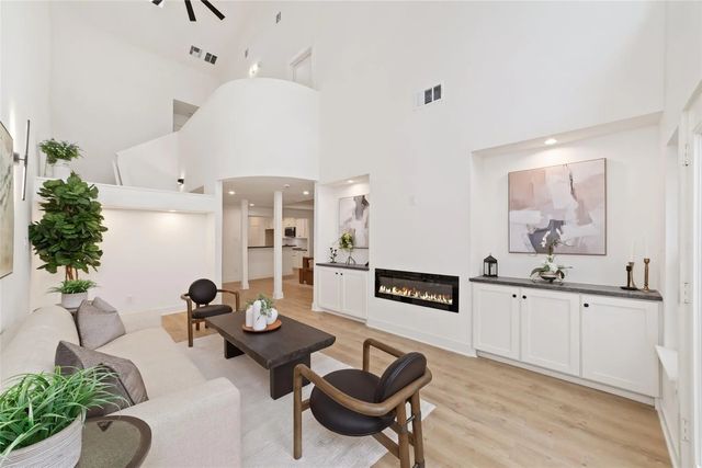 9374 Briar Forest Drive, Houston