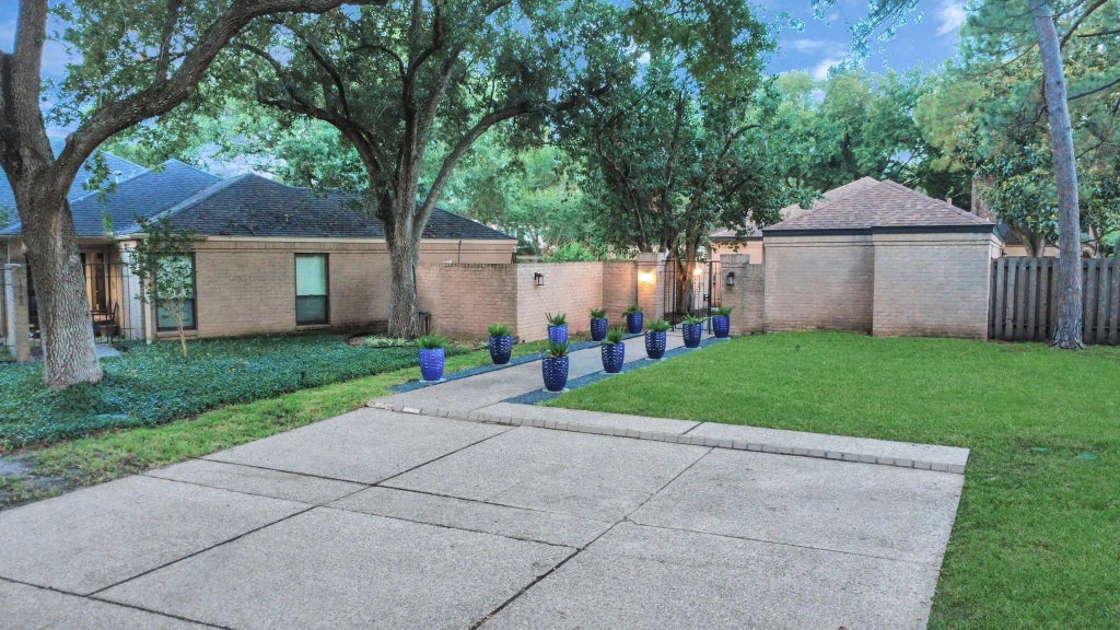 15707 Steamboat Lane, Houston