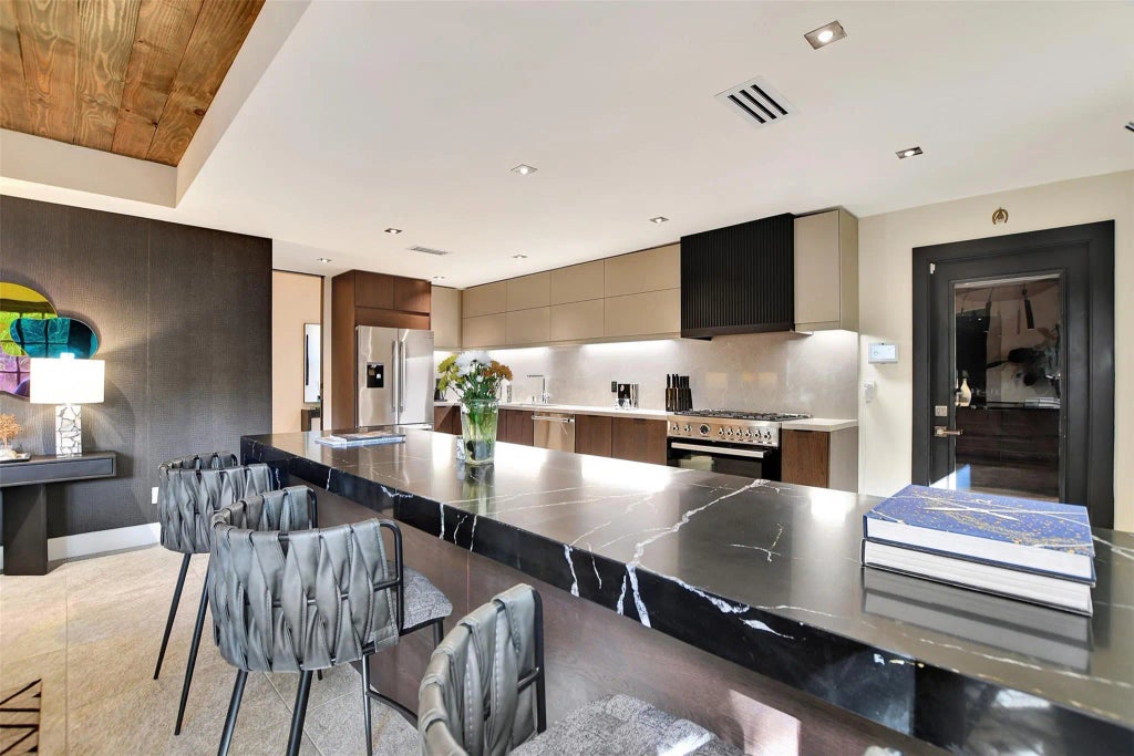 5454 John Dreaper Drive, Houston