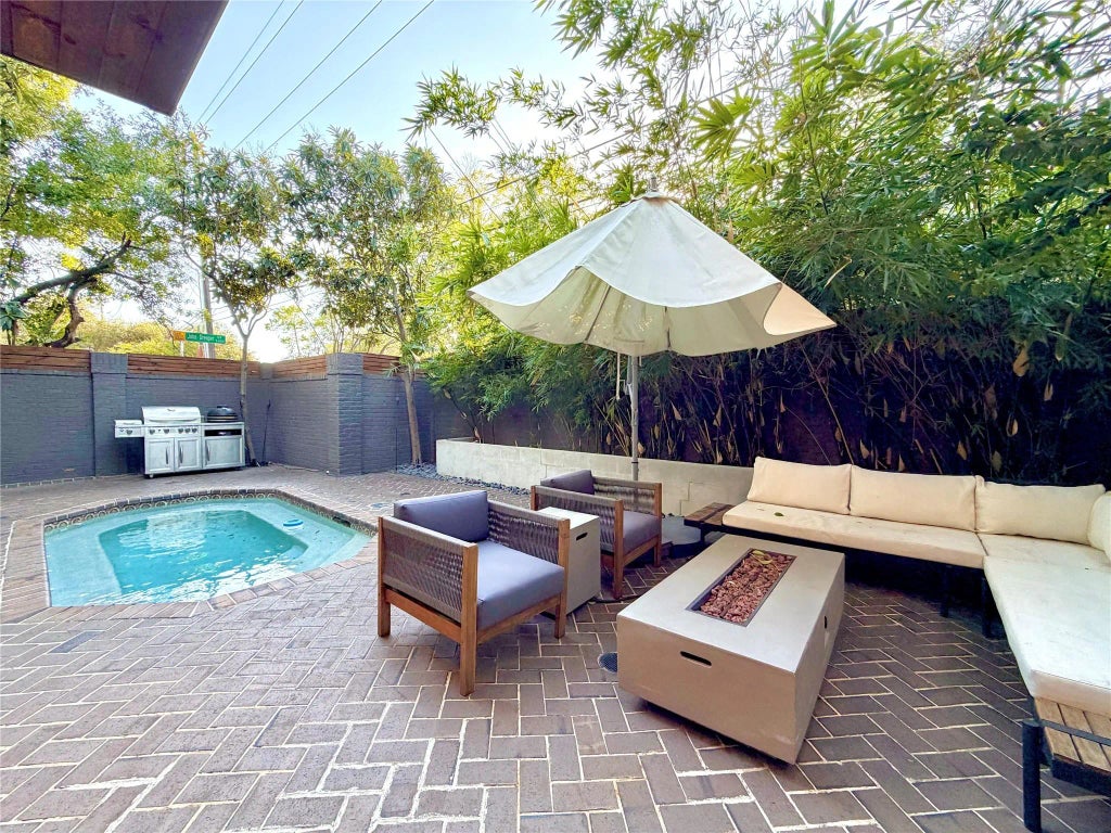 5454 John Dreaper Drive, Houston