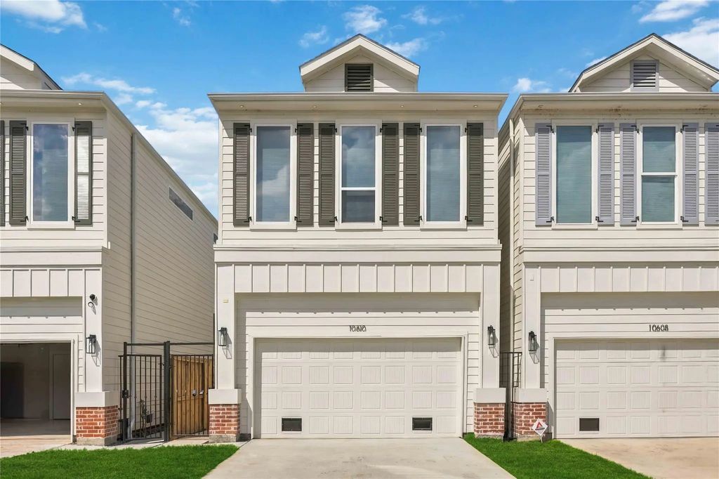 10610 Ashville Drive, Houston