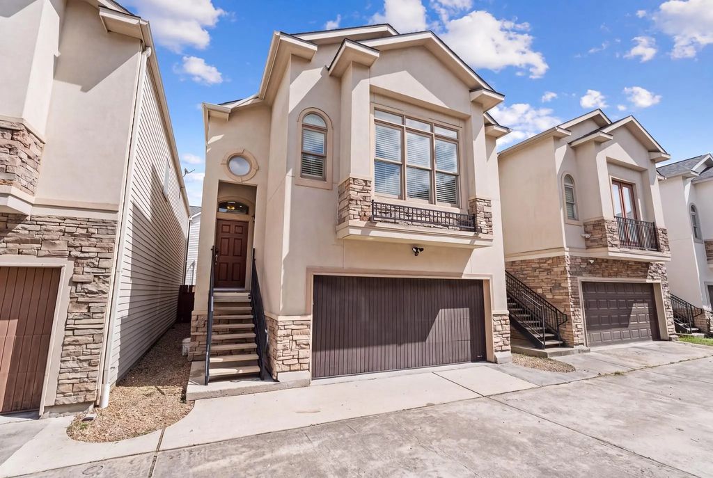 1042 W 25th Street B, Houston
