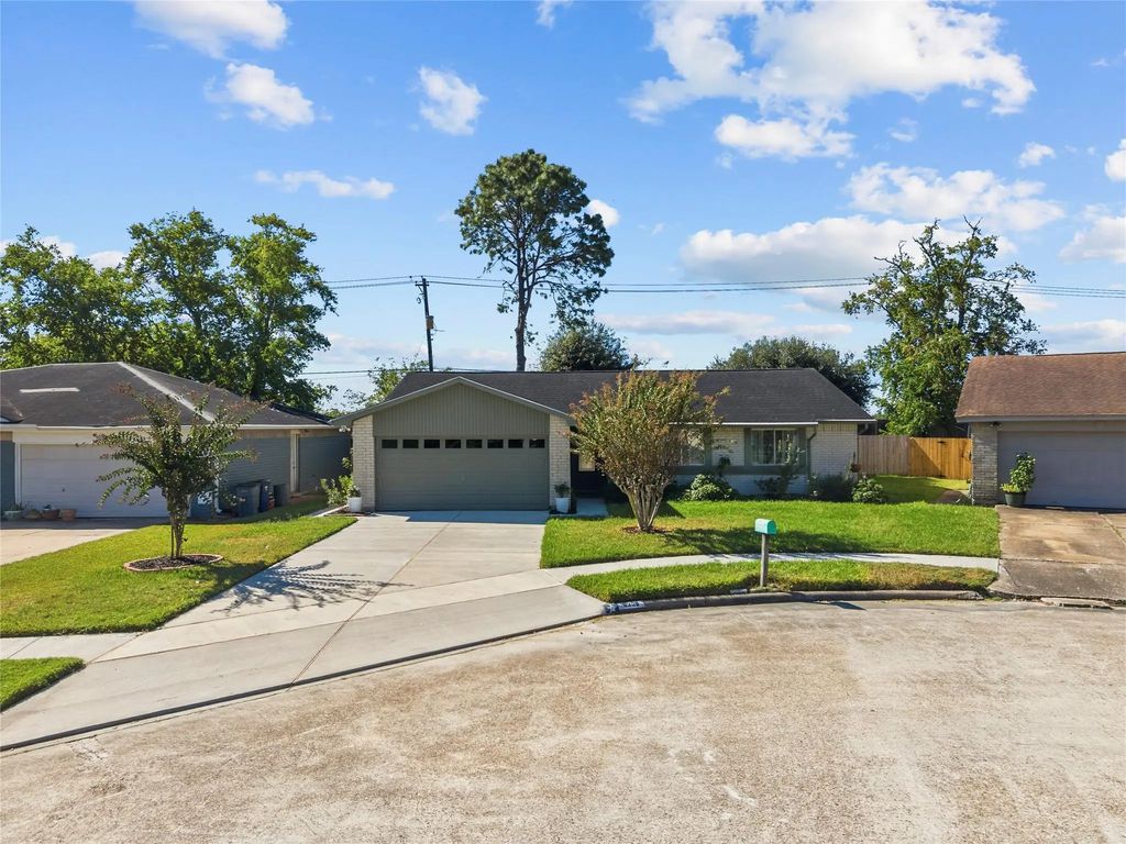 6305 Silver Leaf Dr, League City