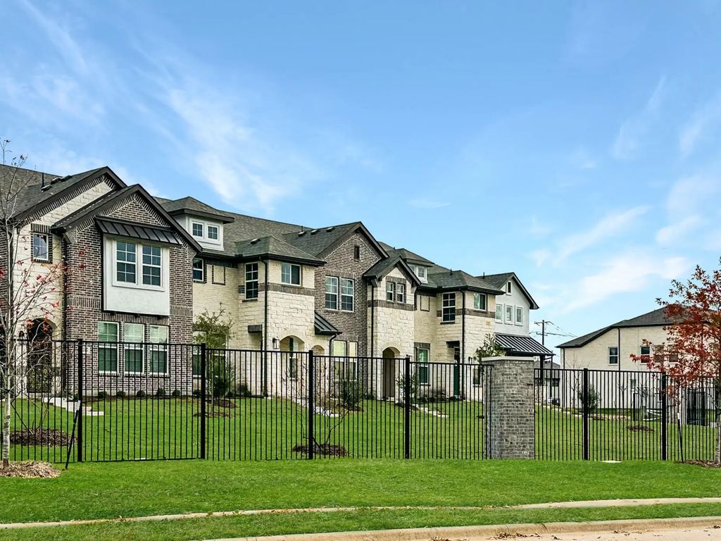 4125 Floyd Alley, Grand Prairie