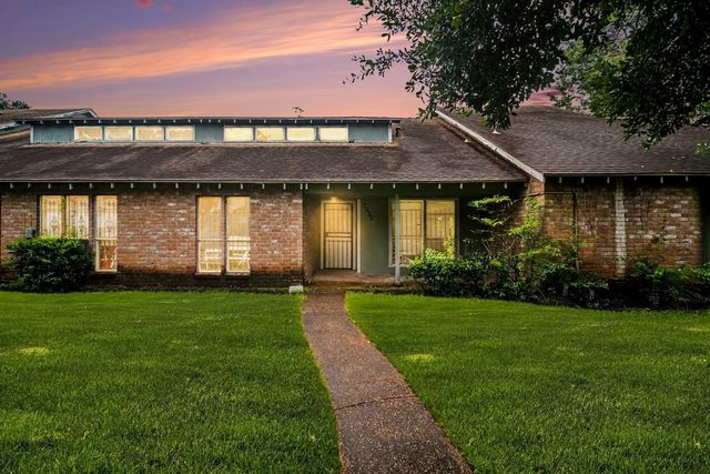 5702 Easthampton Drive C, Houston