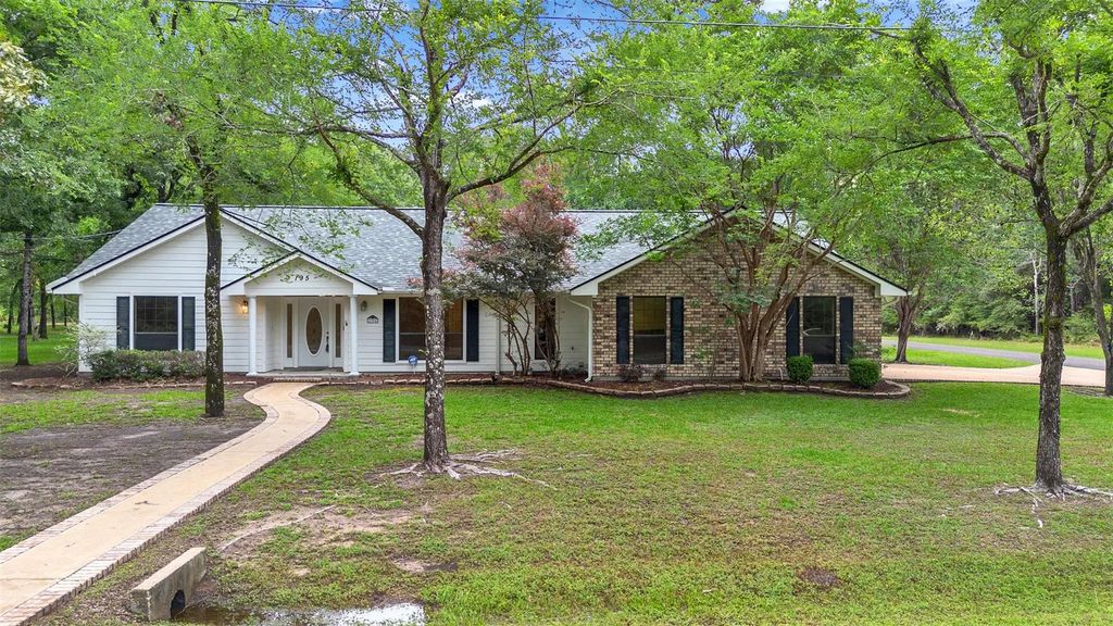 195 Coral Gables, Trinity