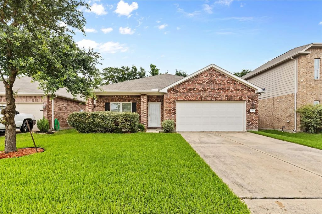 22810 Highland Bluff Lane, Spring