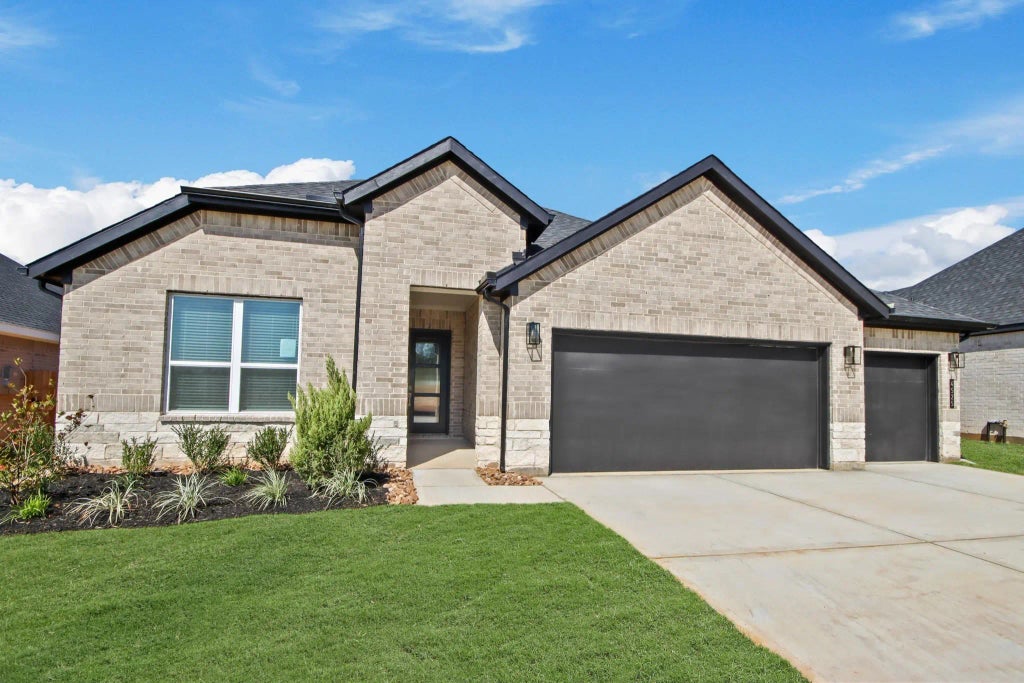 4525 Iguaza Falls Drive, Conroe