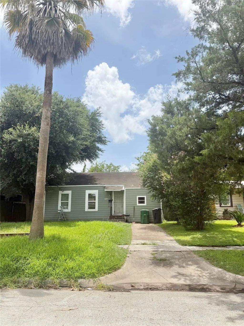 7030 Quince Street, Houston
