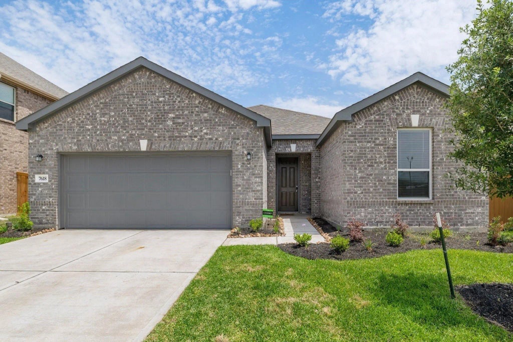 7618 Coral Key Drive, Cypress