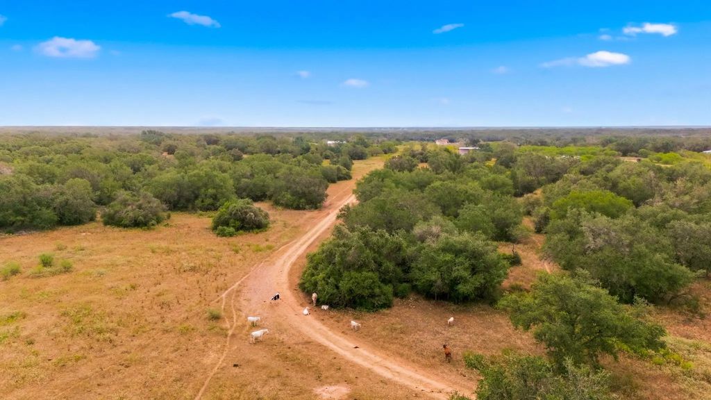 5108, 5110 Old Goliad Road, Goliad