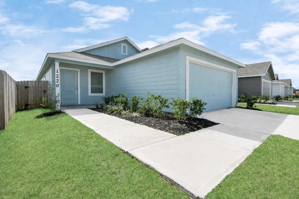 1220 Charlotte Way, Wharton