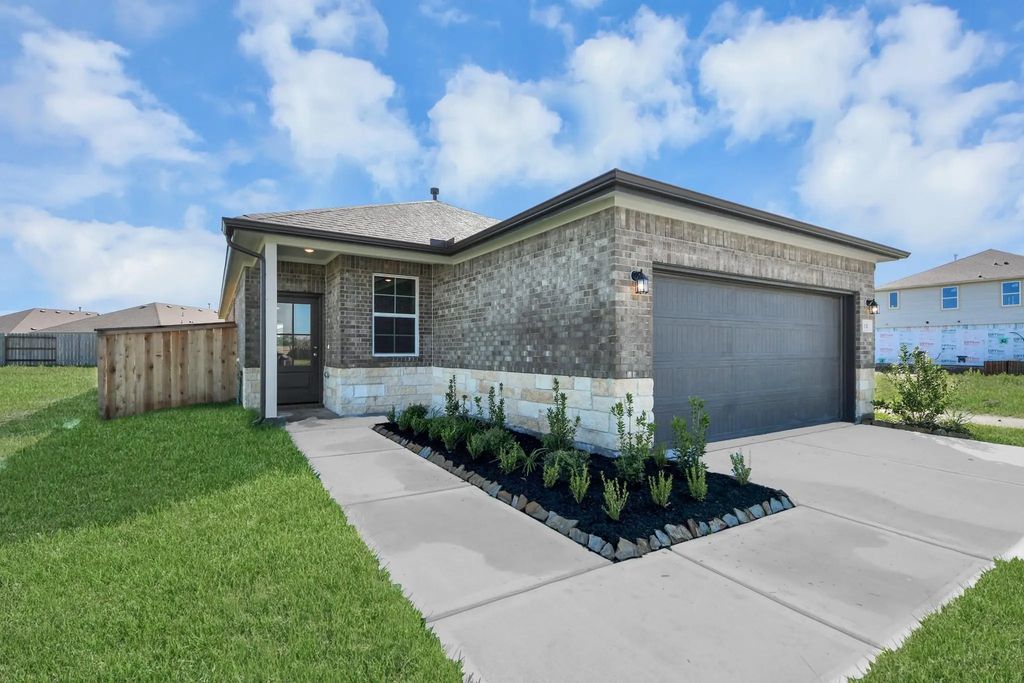 1131 Wildflower Way Drive, Beasley