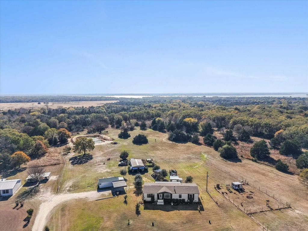 16857 Fm 639 E, Purdon