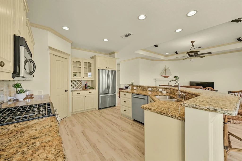 13610 Windlass Circle, Galveston