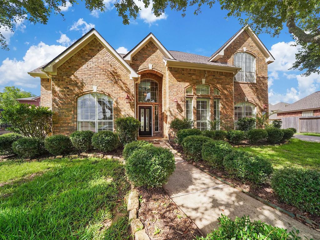 3907 Garnet Falls, Sugar Land