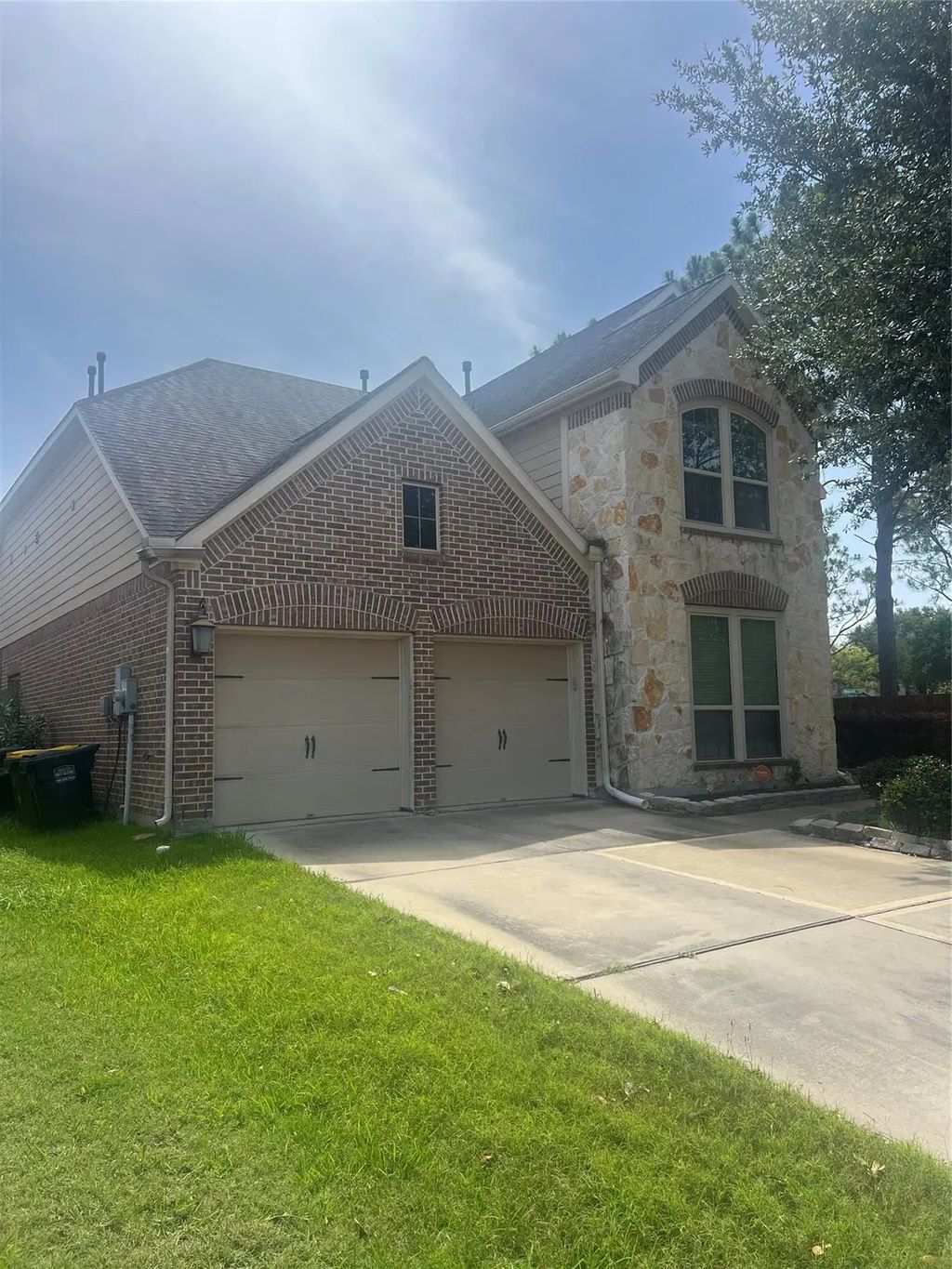 2911 Meadows Pond Lane, Pearland