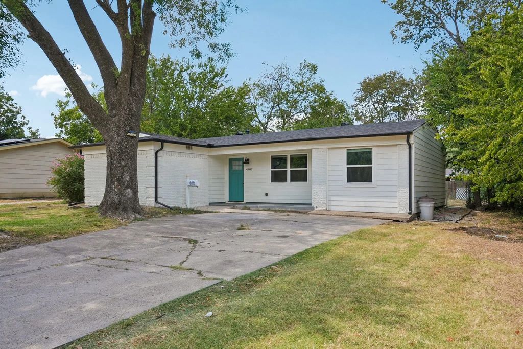 4507 Hyde Park Drive, Mesquite