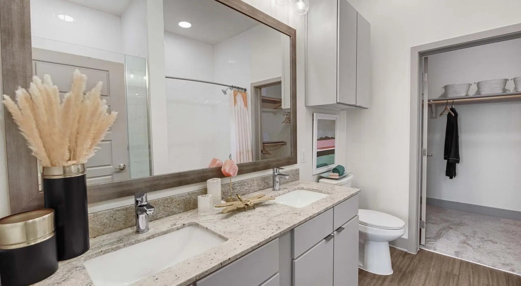 9330 Main Street 270, Houston