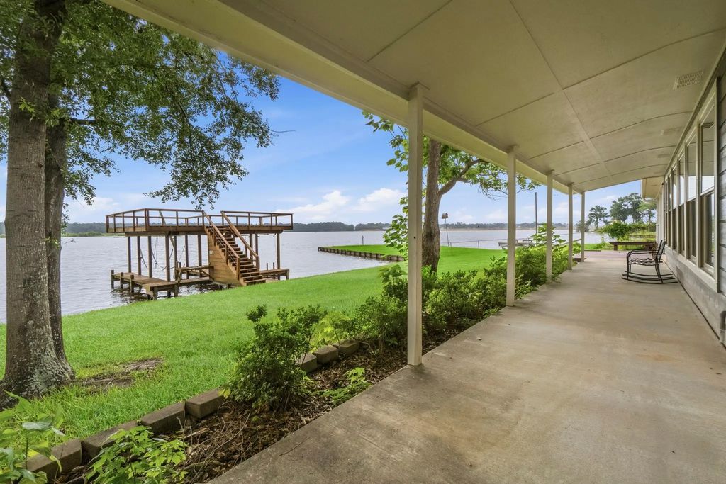 453 Sandy Lane, Onalaska