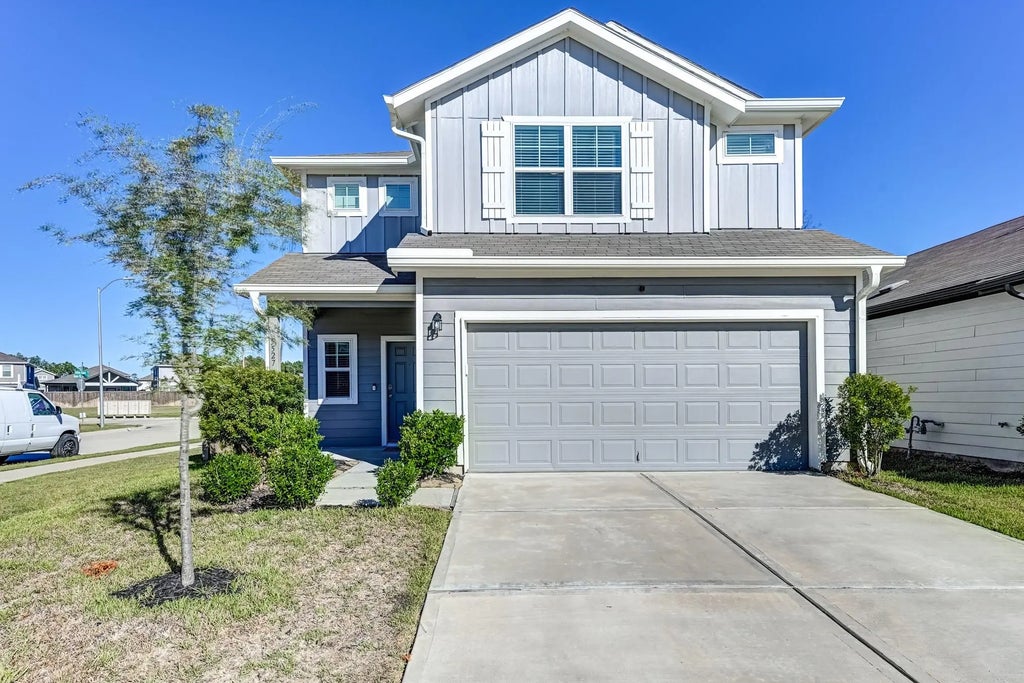 5527 Broad Spruce Street, Spring