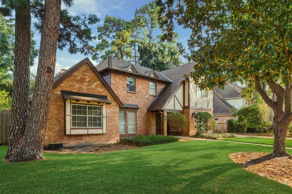 5515 Court Of York, Houston