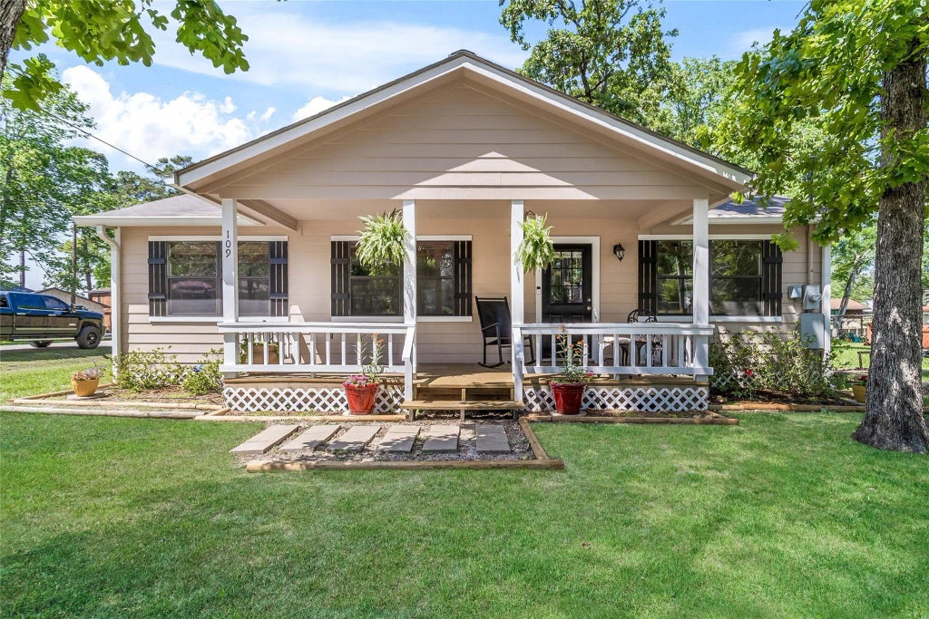 109 Teena Ln, Livingston